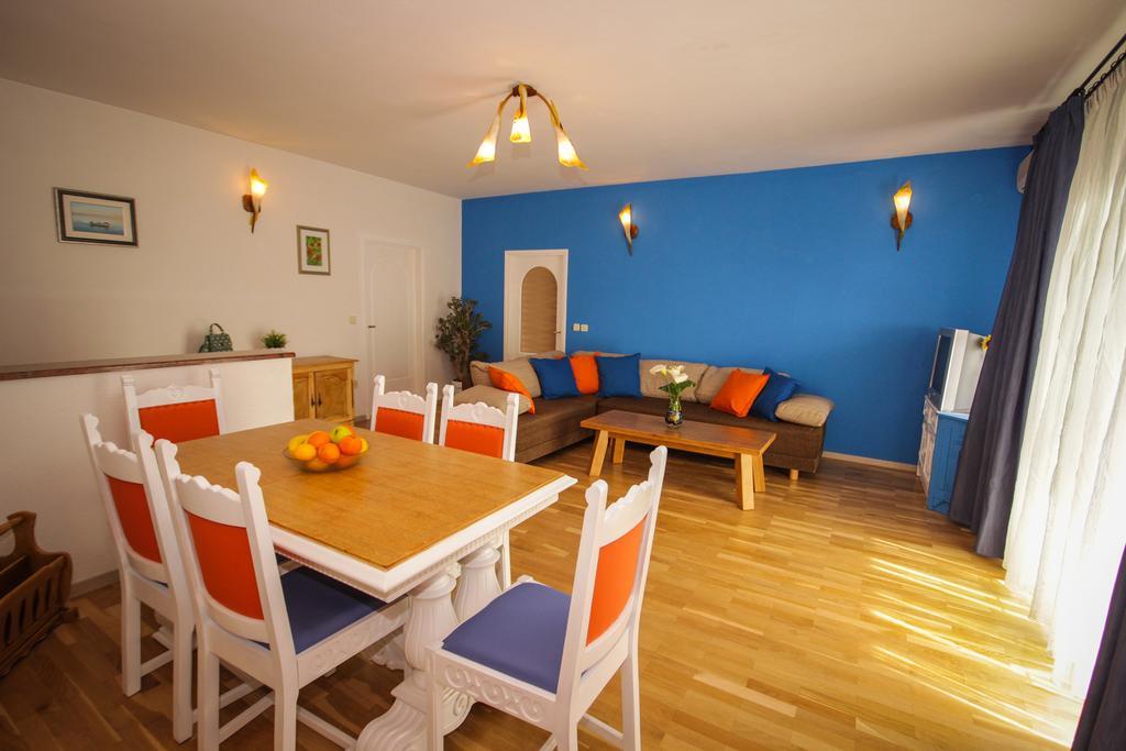 Apartmani Kristijan Jesenice  Esterno foto
