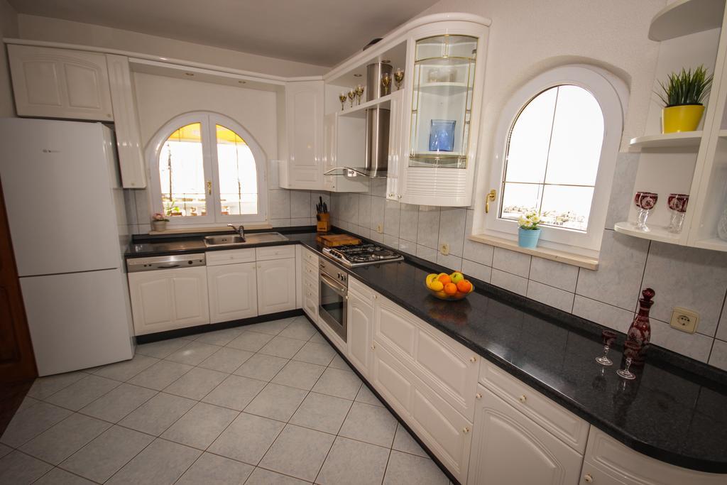 Apartmani Kristijan Jesenice  Esterno foto