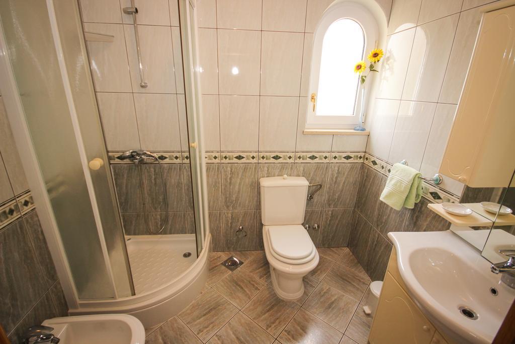 Apartmani Kristijan Jesenice  Esterno foto