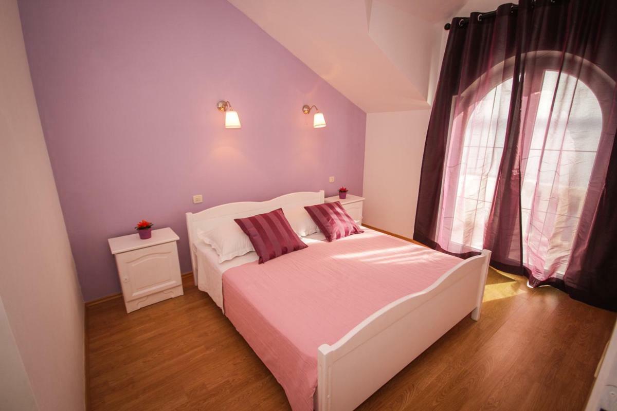 Apartmani Kristijan Jesenice  Esterno foto
